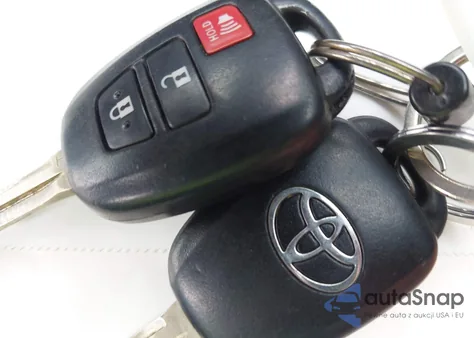 2018 Toyota Rav4 Le z USA, uszkodzony, nr VIN 2T3ZFREV3JW492938